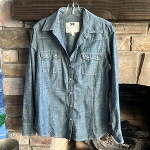 Banana Republic Denim Western Button Down Medium Pearl Button Detail